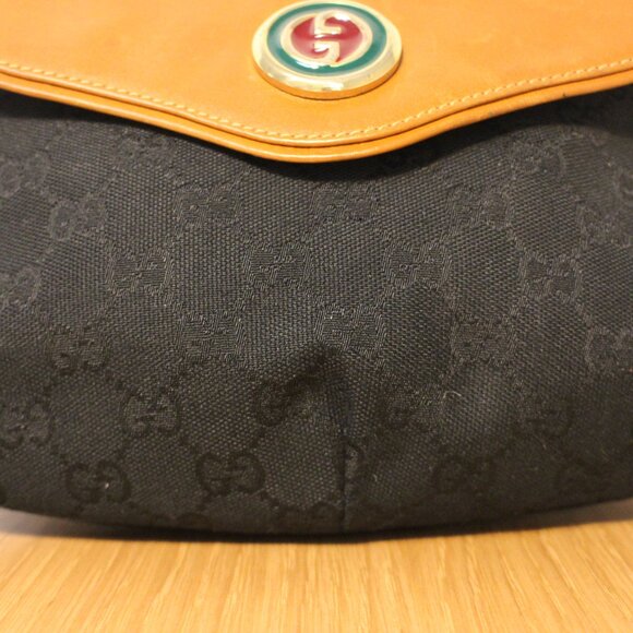 Gucci Clutch - Picture 2 of 6